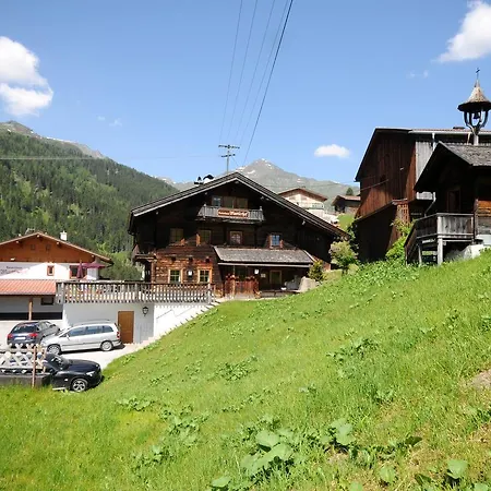 Martlerhof Nyaraló Tux